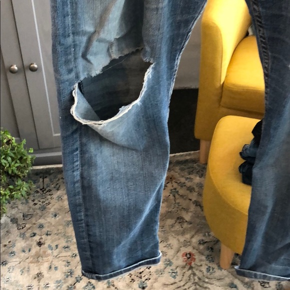 Very well worn Levi’s 510 skinny jeans. 34x30 - Picture 3 of 13